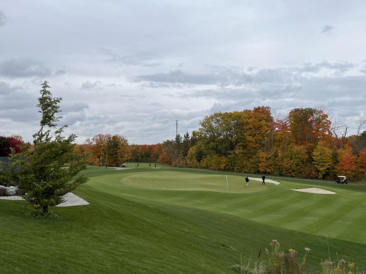 Stunning Stayz At Friday Harbour Beach Marina Resort Lake Simcoe Innisfil Eksteriør billede