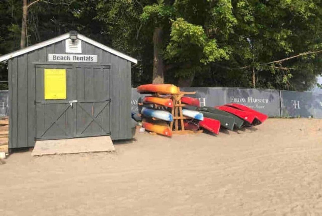 Stunning Stayz At Friday Harbour Beach Marina Resort Lake Simcoe Innisfil Eksteriør billede