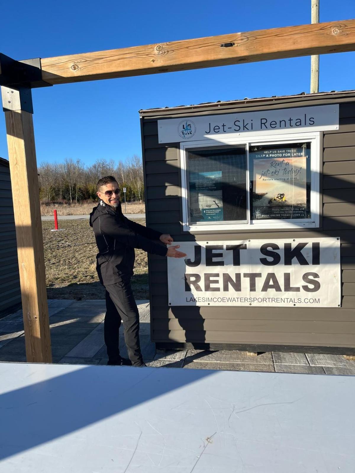 Stunning Stayz At Friday Harbour Beach Marina Resort Lake Simcoe Innisfil Eksteriør billede